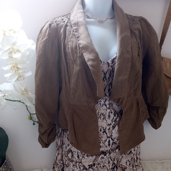 Jacket - Picture 7 of 7